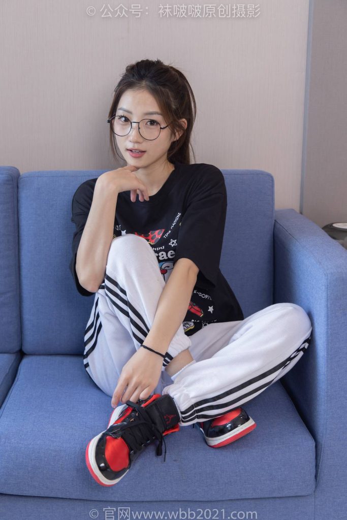 BoBoSocks袜啵啵 NO.382 小沫-板鞋、白棉袜（花絮版） [143P-1V-5.6GB]-图屿X