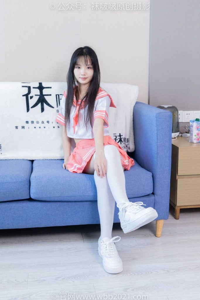 BoBoSocks袜啵啵 NO.429 甜甜圈-板鞋、白棉袜、过膝白棉袜 [160P-1V-7.0GB]-图屿X