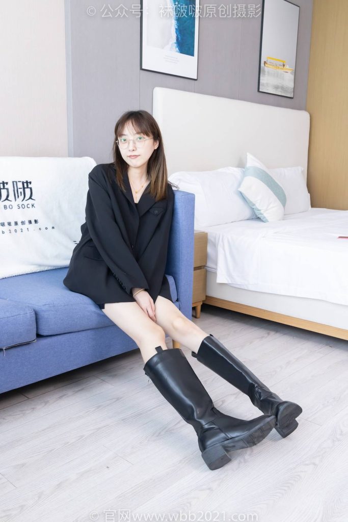 BoBoSocks袜啵啵 NO.486 稚予 长靴、黑网袜、裸足、裸足踩奶油蛋糕 [149P-1V-5.8GB]-图屿X