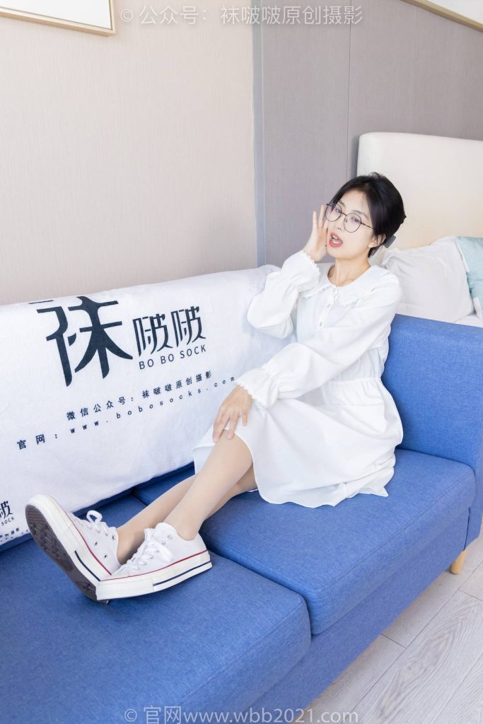 BoBoSocks袜啵啵 NO.494 奶油 帆布鞋、薄肉丝、薄肉丝踩小蛋糕剧情 [160P-1V-7.0GB]-图屿X
