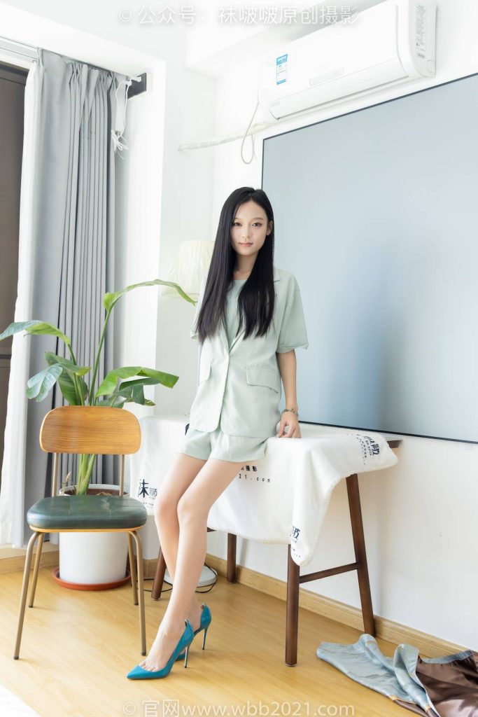 BoBoSocks袜啵啵 NO.526 焦糖 三双高跟鞋、薄肉丝、裸足 [145P-1V-6.0GB]-图屿X