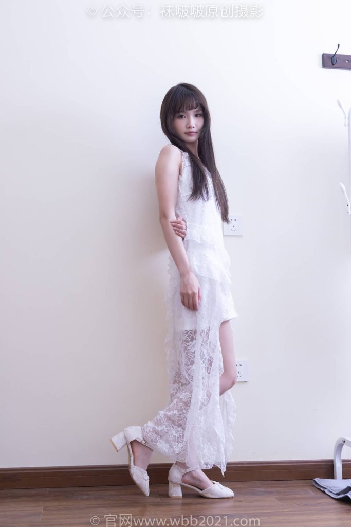 BoBoSocks袜啵啵 NO.542 甜甜圈 高跟鞋、薄黑丝肉丝、裸足、撕丝袜 [160P-1V-6.1GB]-图屿X