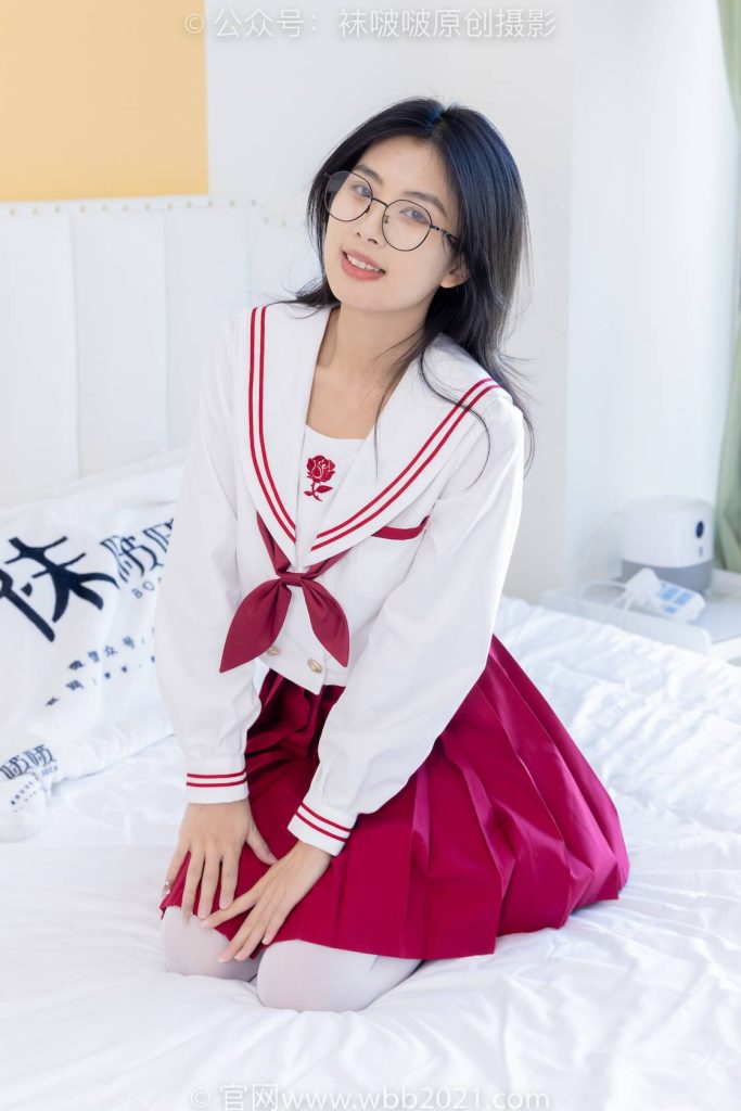 BoBoSocks袜啵啵 NO.545 奶油 白色马丁靴、白丝、jk制服、瑜伽动作 [144P-1V-5.1GB]-图屿X