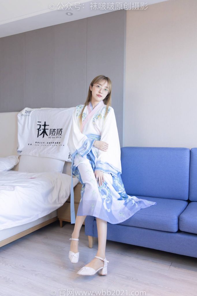 BoBoSocks袜啵啵 NO.564 稚予 汉服、高跟鞋、薄肉丝、穿袜子踩西瓜 [140P-1V-6.2GB]-图屿X