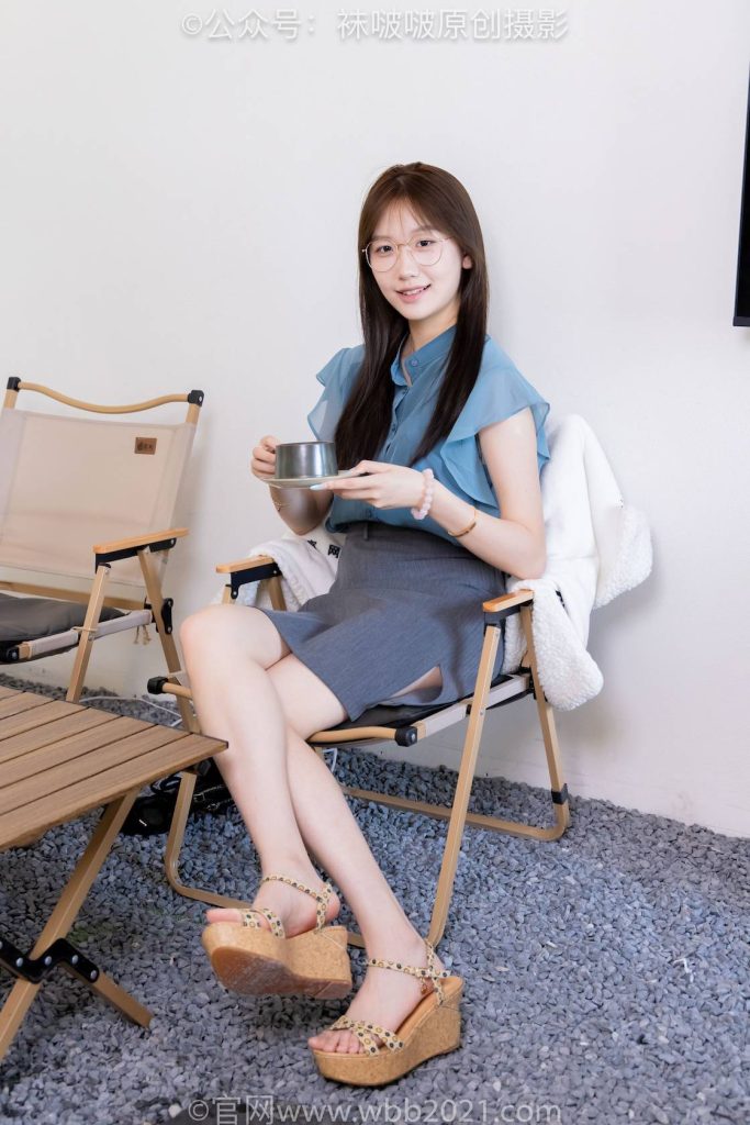 BoBoSocks袜啵啵 NO.573 香菜 三双高跟凉鞋、薄肉丝、裸足、超近景 [150P-1V-8.3GB]-图屿X