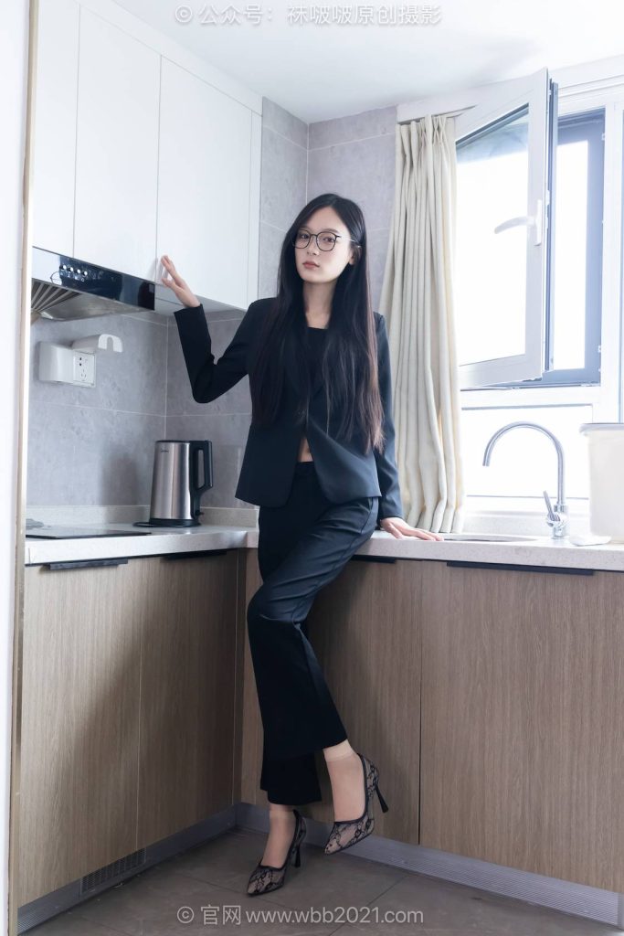 BoBoSocks袜啵啵 NO.617 焦糖 高跟鞋、短肉丝白船袜、裸足、ol制服 [220P-1V-7.5GB]-图屿X