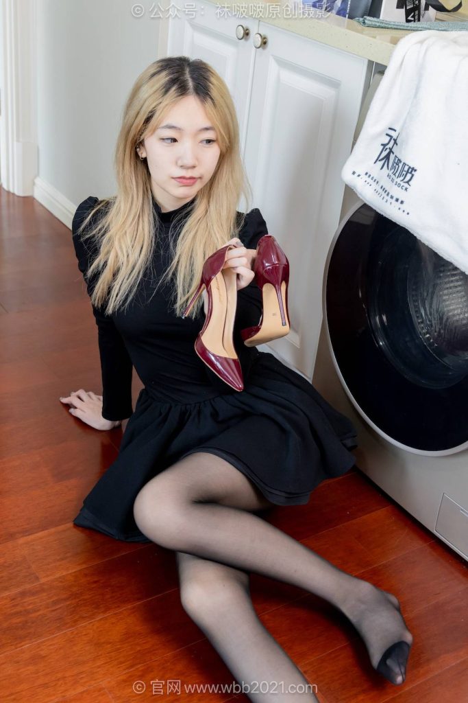 BoBoSocks袜啵啵 NO.632 小甜豆 高跟鞋、薄黑丝、丝袜淋满精油 [173P-1V-8.0GB]-图屿X