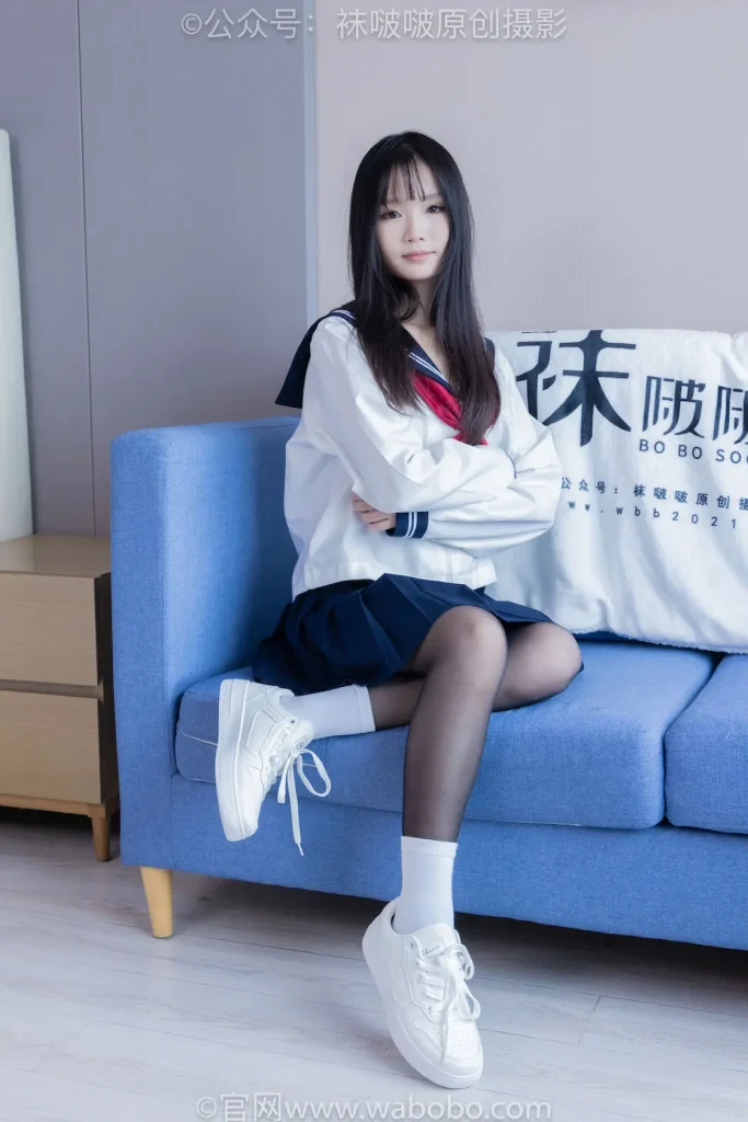 BoBoSocks袜啵啵 NO.642 甜甜圈-过膝靴、板鞋、白棉袜、薄黑丝 [152P-1V-7.2GB]-图屿X