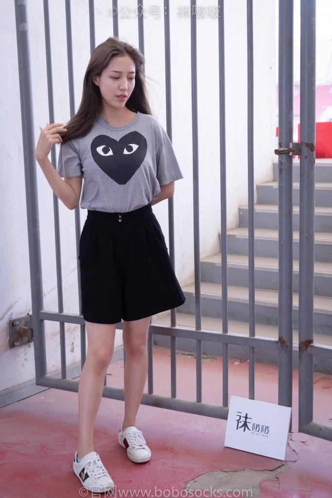 BoBoSocks袜啵啵 积分限定作品 NO.006 泡芙-板鞋、天蓝色短棉袜、裸足 [138P-1.2GB]-图屿X