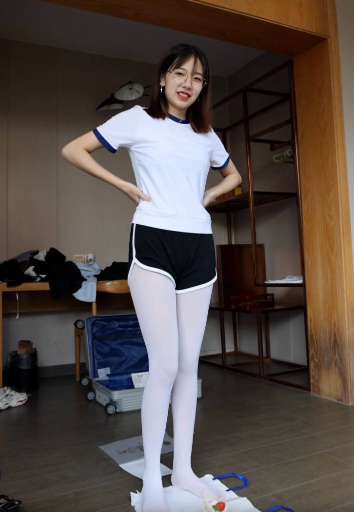 BoBoSocks袜啵啵 积分限定作品 NO.008 小甜豆-皮鞋、厚白丝、踩奶油蛋糕 [1V-651MB]-图屿X