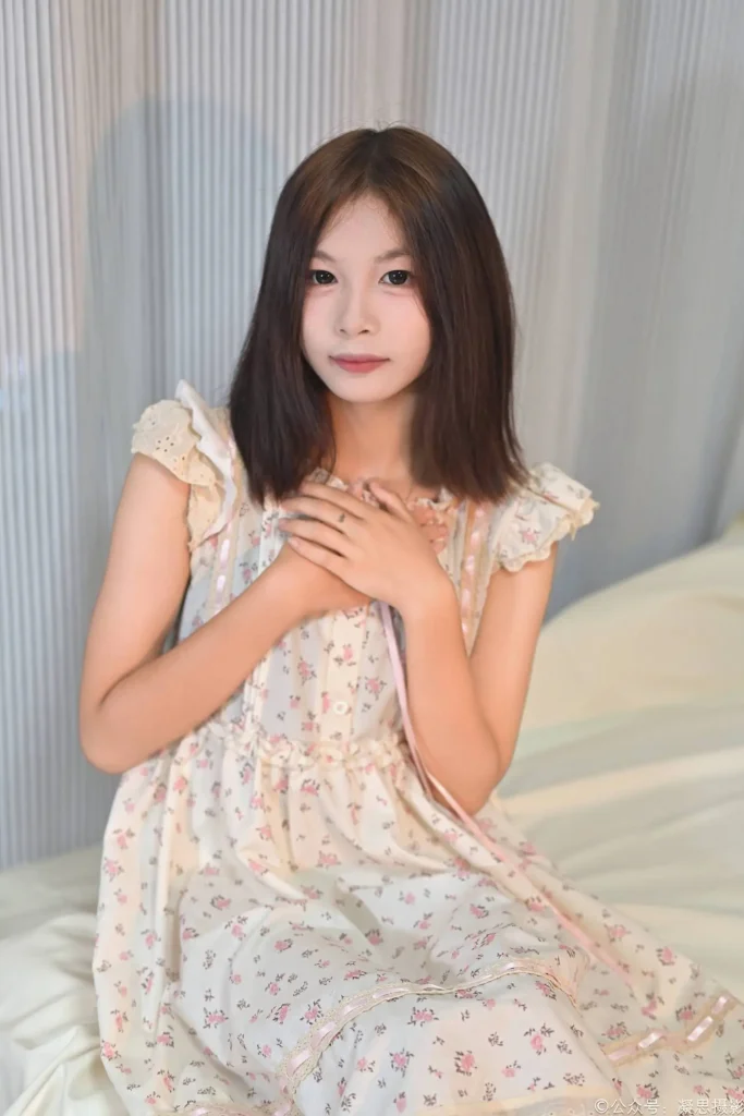 凝思摄影 NO.034 沅沅 连衣裙、短白袜、小皮鞋 [143P-1V-5.5GB]-图屿X