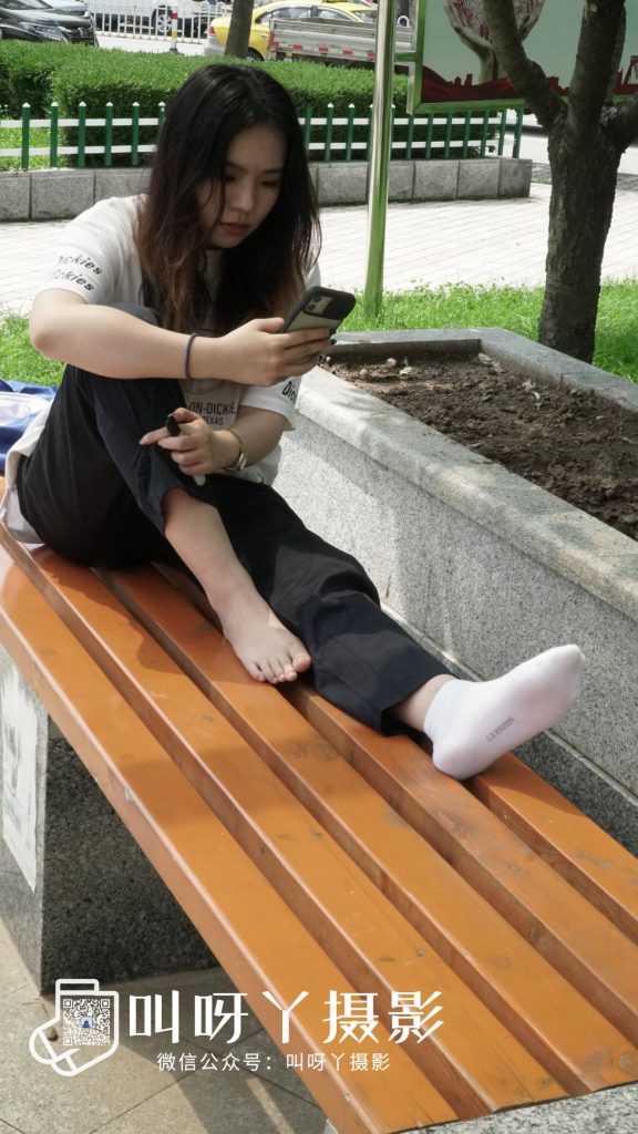 爱丫摄影 室内与户外草坪 [257P-2V-4.8GB]-图屿X