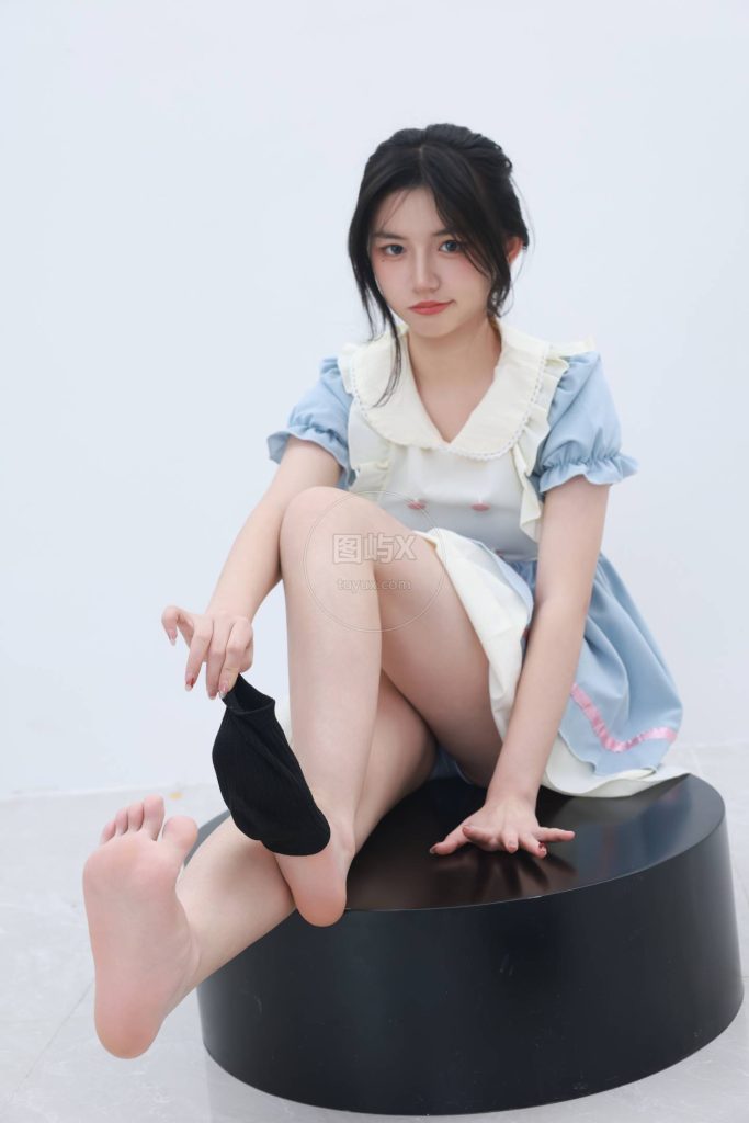 差点映画 子梦映画 NO.302 笑笑 洛丽塔 无水印版 [483P-2V-11.4GB]-图屿X