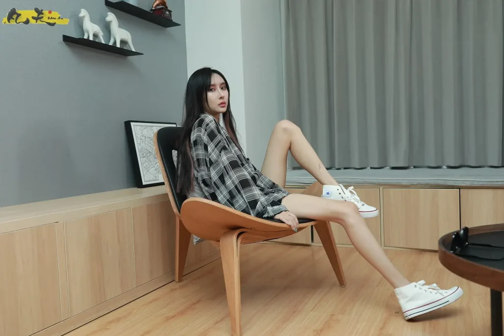 凡夫摄影 NO.009 依茜 半城烟雨 [243P-1V-4.0GB]-图屿X