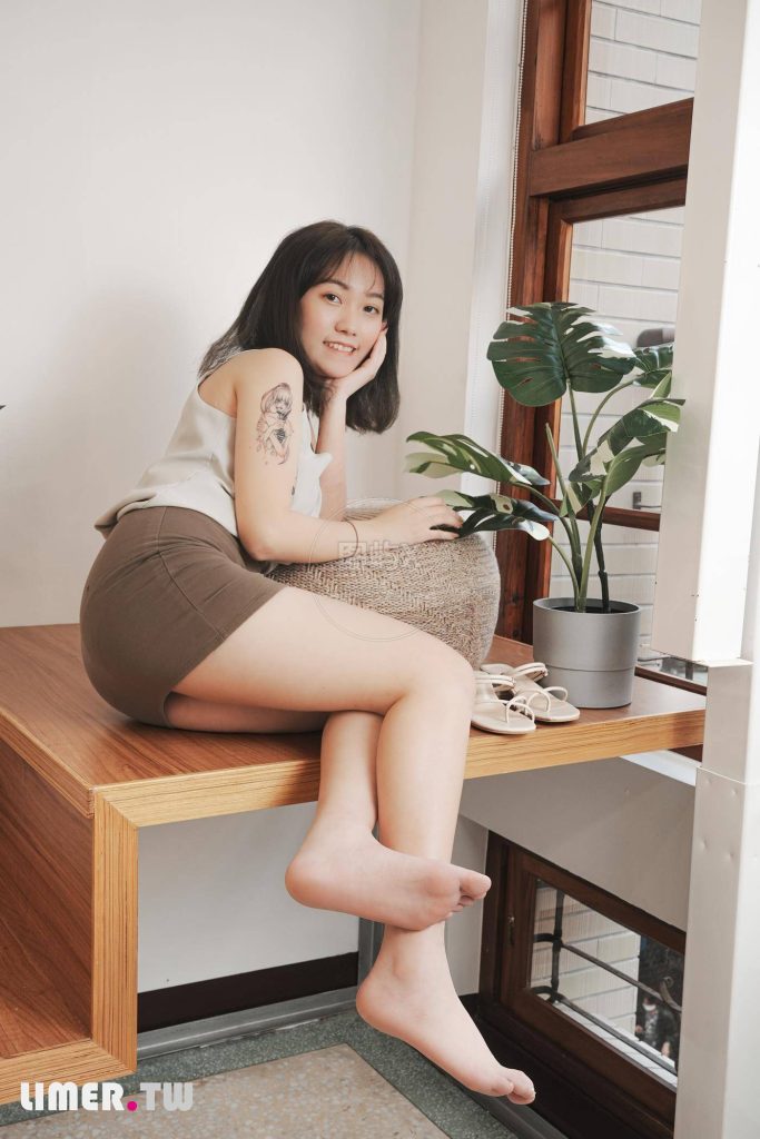 Limerence NO.046 素人Una 凉鞋抹润滑膏 [161P-1V-3.7GB]-图屿X