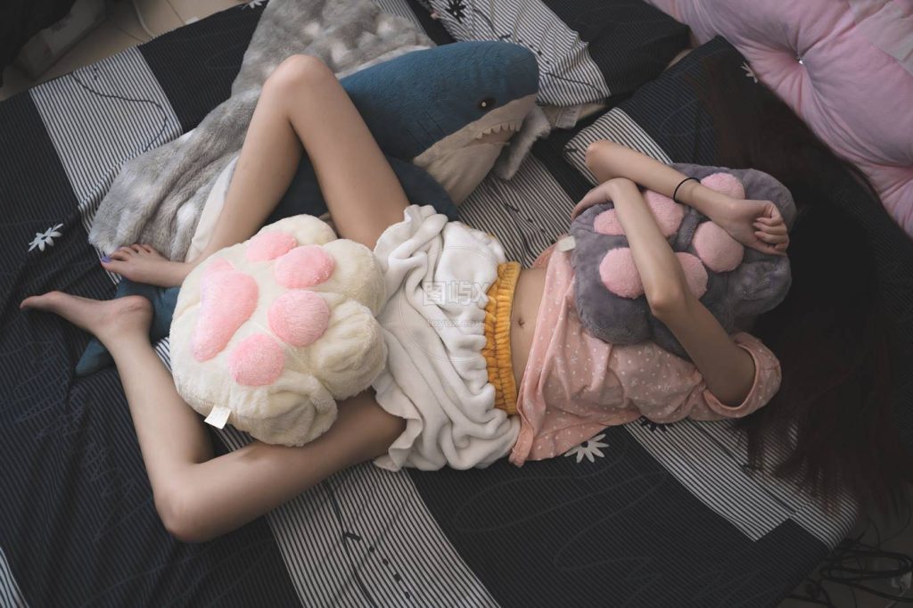 Limerence NO.064 噜咪の日常生活 居家睡足 [200P-1V-2.4GB]-图屿X