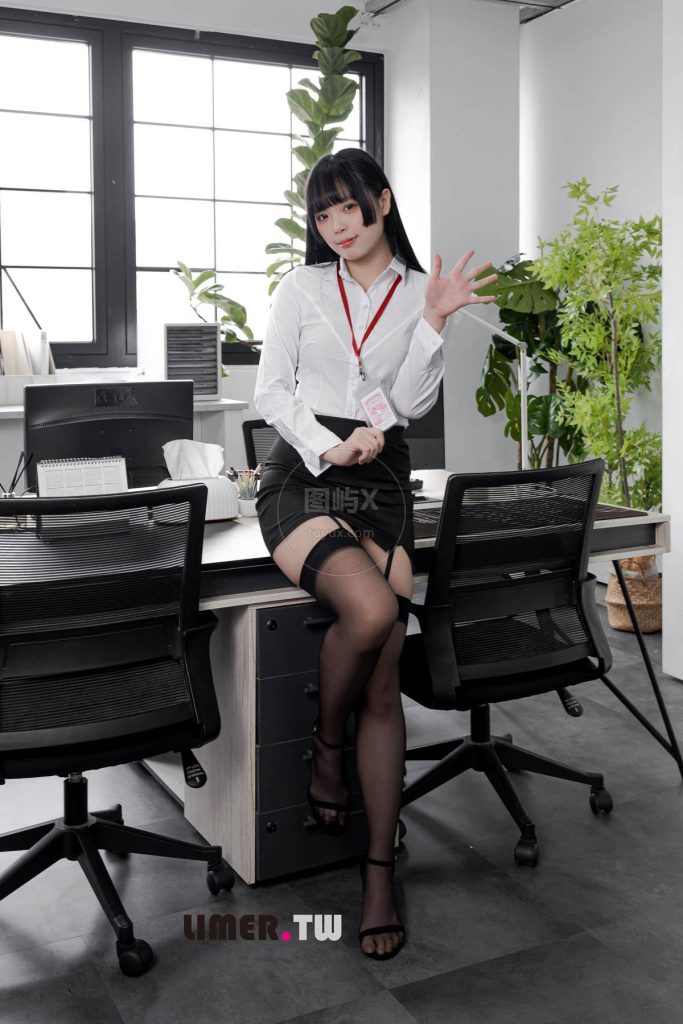 Limerence NO.110 之之 絕美職員讓你上班無法專心的黑絲＆裸足完整版 [202P-3V-4.2GB]-图屿X