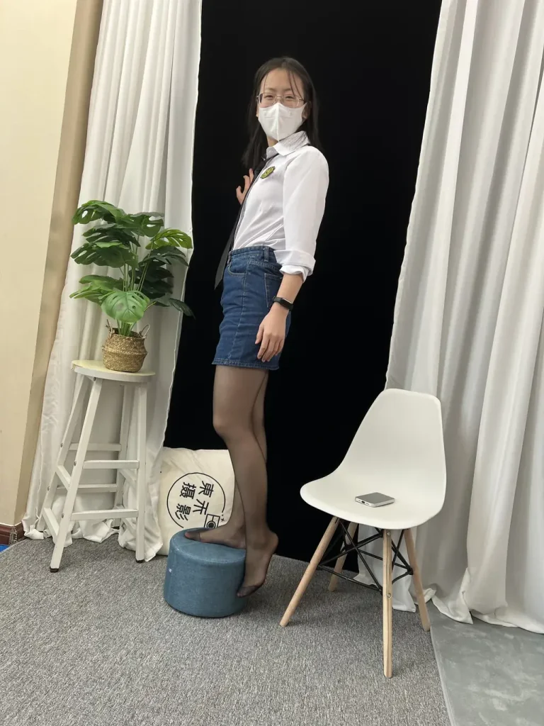 三禾摄影 NO.048 牛仔裙 黑丝 高跟 [232P-1V-2.7GB]-图屿X