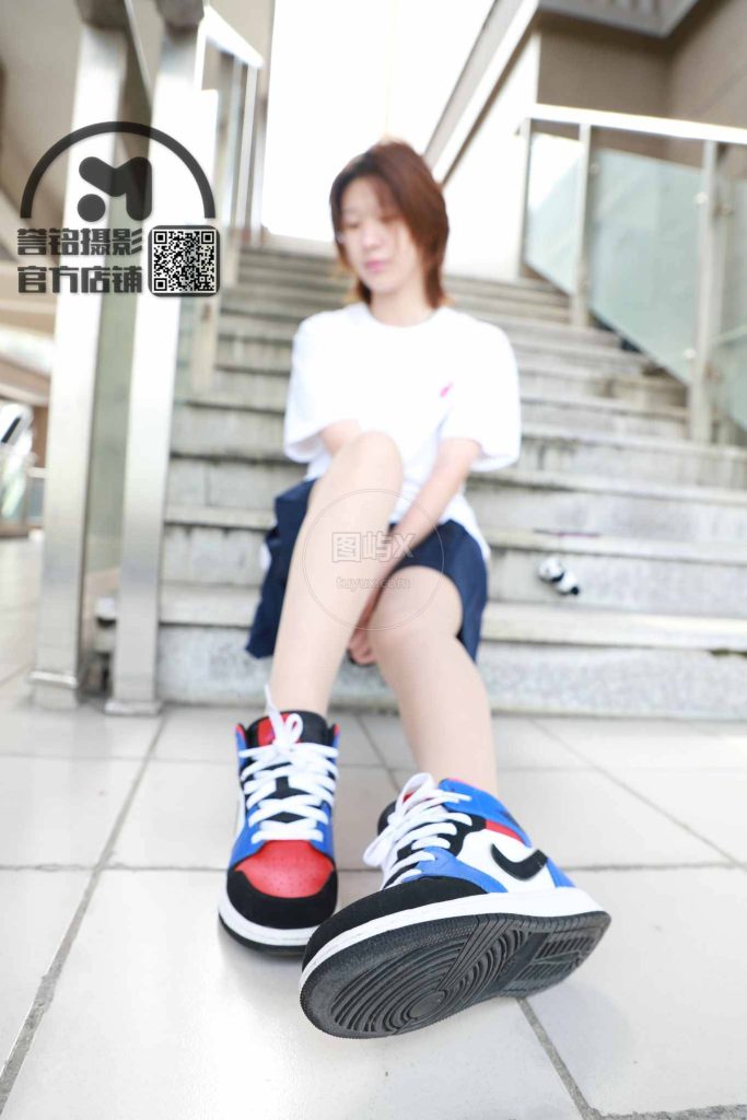 誉铭摄影2020《2020第44期》 [80P-1V-844MB]-图屿X