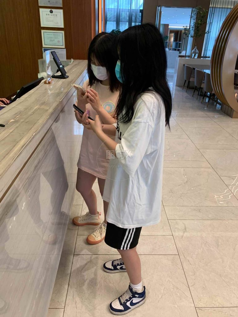 誉铭摄影2022《2022.7月份整合福利》 [141P-3V-2.2GB]-图屿X