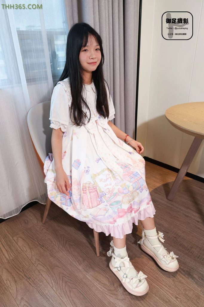 御足摄影 NO.008 洛丽塔 [100P-1V-3.1GB]-图屿X