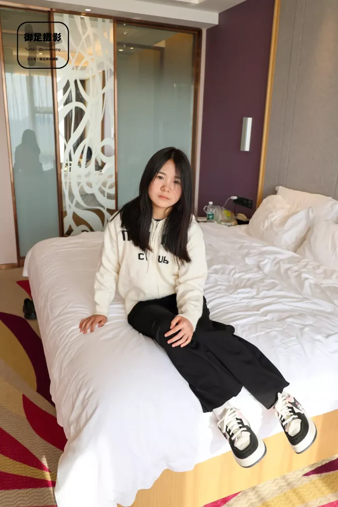 御足摄影 NO.015 板鞋白棉袜 [74P-1V-2.5GB]-图屿X