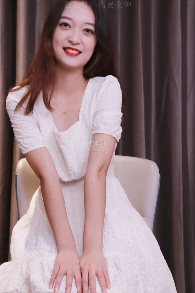 初夏女神 NO.004 依依~白色M码秋季连衣裙搭高跟鞋 [137P-1V-4.2GB]-图屿X