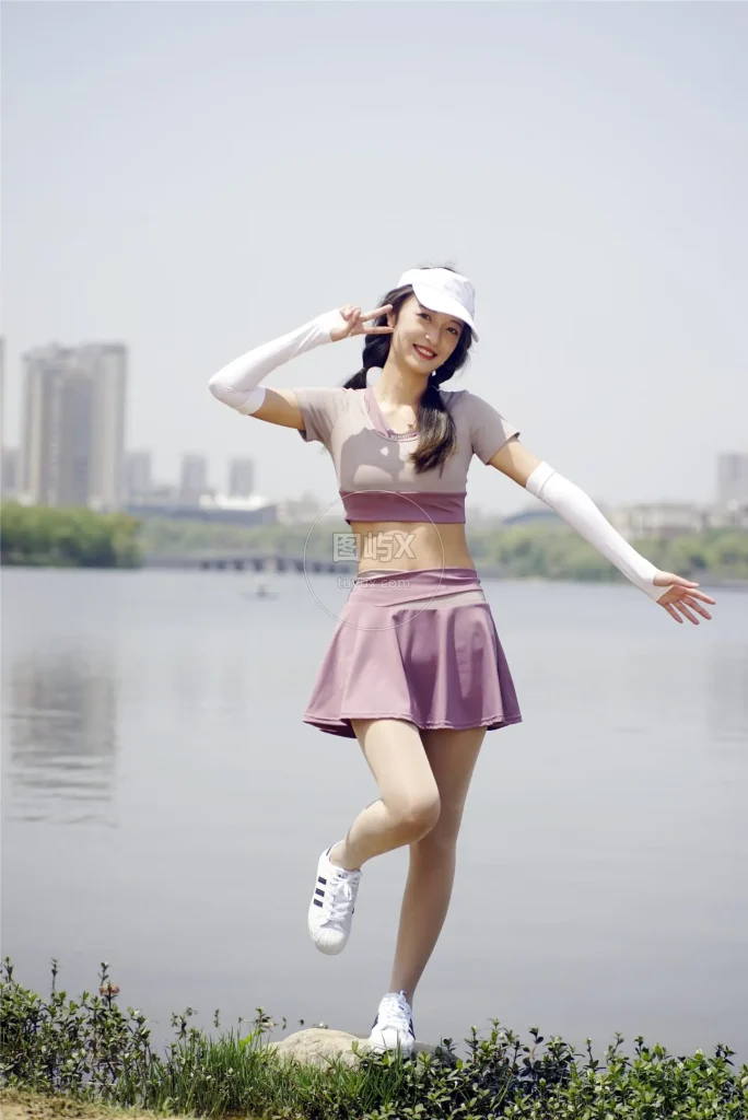 初夏女神 NO.032 依依 邻家女孩-运动篇 [131P-1V-4.6GB]-图屿X