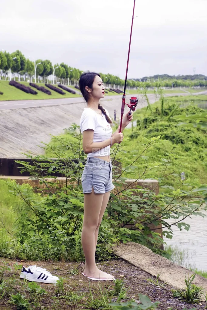 初夏女神 NO.052 依依 新手钓鱼 [114P-1V-3.9GB]-图屿X