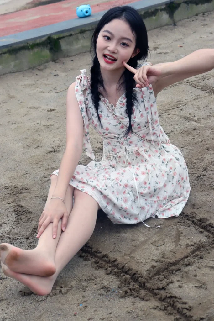 初夏女神 NO.054 双双 公园游玩 [221P-1V-7.3GB]-图屿X