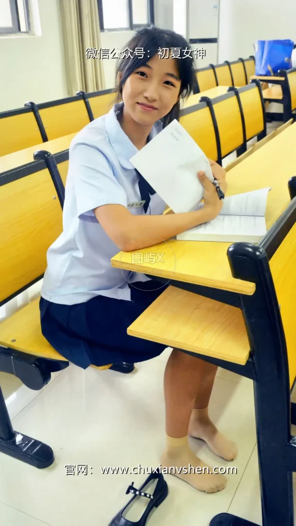 初夏女神 NO.092 点点 异国校服 [155P-1V-5.5GB]-图屿X