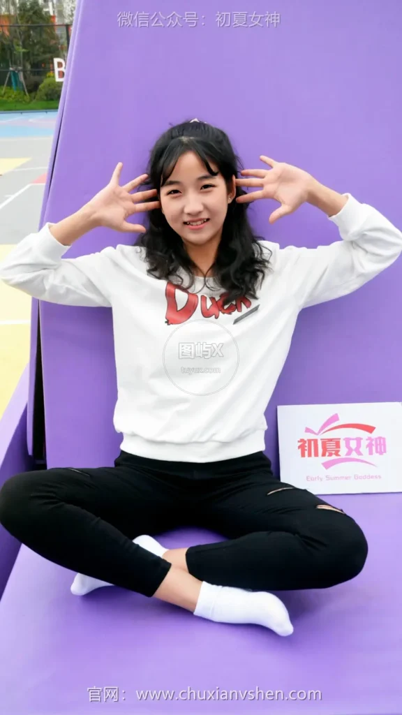 初夏女神 NO.099 点点 休闲卫衣 [150P-1V-5.3GB]-图屿X