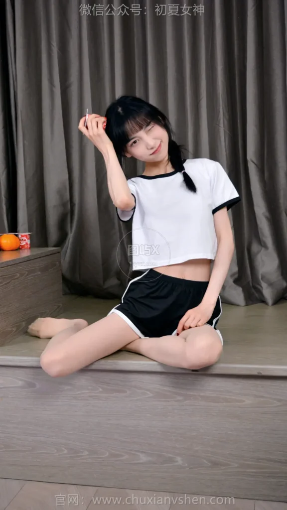 初夏女神 NO.154 柒柒 我的大嘴猴 [110P-1V-3.9GB]-图屿X