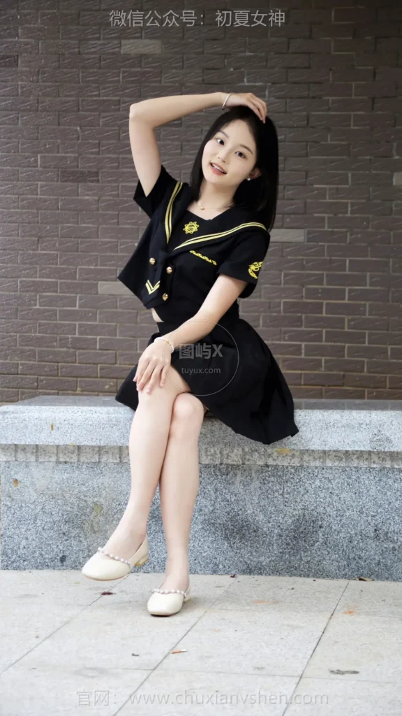 初夏女神 NO.220 双双 黑系水手服 [100P-1V-3.5GB]-图屿X