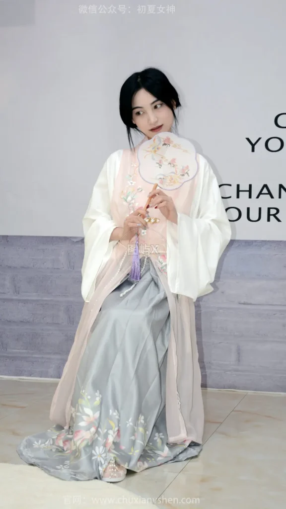 初夏女神 NO.221 柒柒 奇异古风 [80P-1V-3.4GB]-图屿X