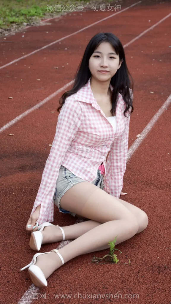 初夏女神 NO.248 点点 夏去秋来 [100P-1V-4.1GB]-图屿X