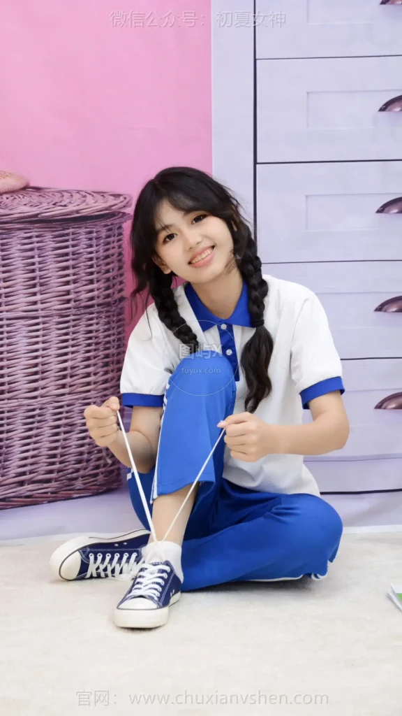 初夏女神 NO.263 希希~ 告别校服 寒窗苦读终于开始踏上大学之路了 [90P-1V-4.1GB]-图屿X
