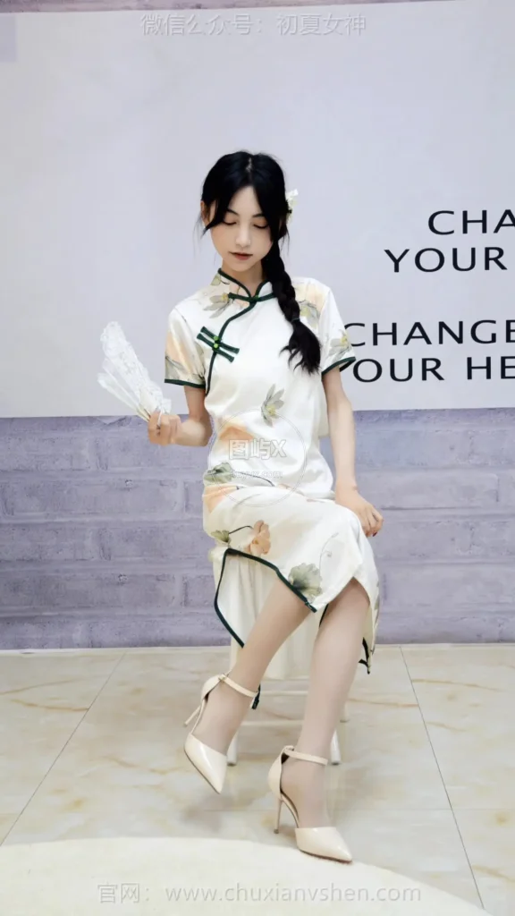 初夏女神 NO.264 柒柒~《沉鱼落雁》旗袍是展现女性魅力最佳选择 [110P-1V-4.2GB]-图屿X