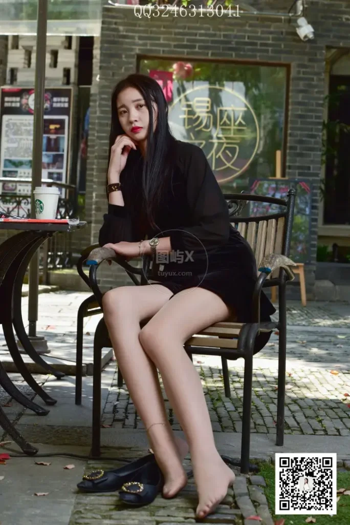 大生模拍 NO.081 小梅-星巴克门口秀肉丝 [45P-1V-315MB]-图屿X