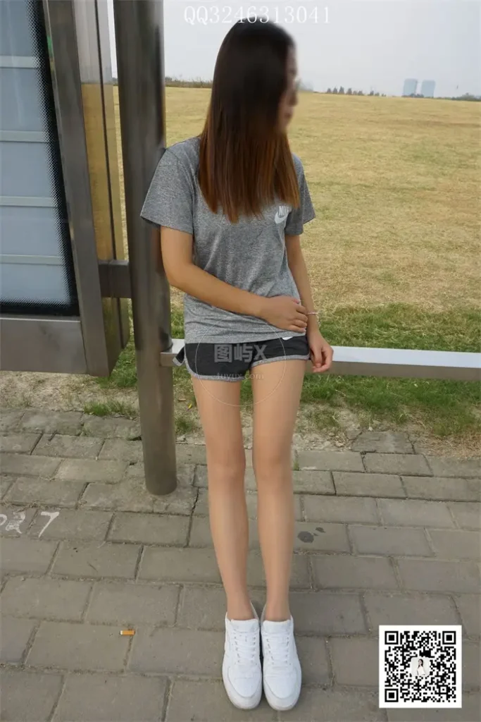 大生模拍 NO.089 等公交的丝丝 [65P-145MB]-图屿X