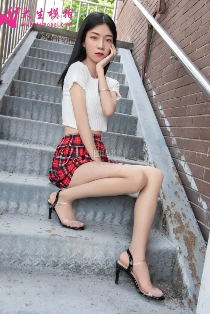 大生模拍 NO.194 慧慧 芊芊玉腿 [46P-211MB]-图屿X