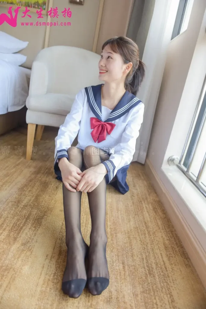 大生模拍 NO.207 意涵 JK黑丝 [55P-233MB]-图屿X