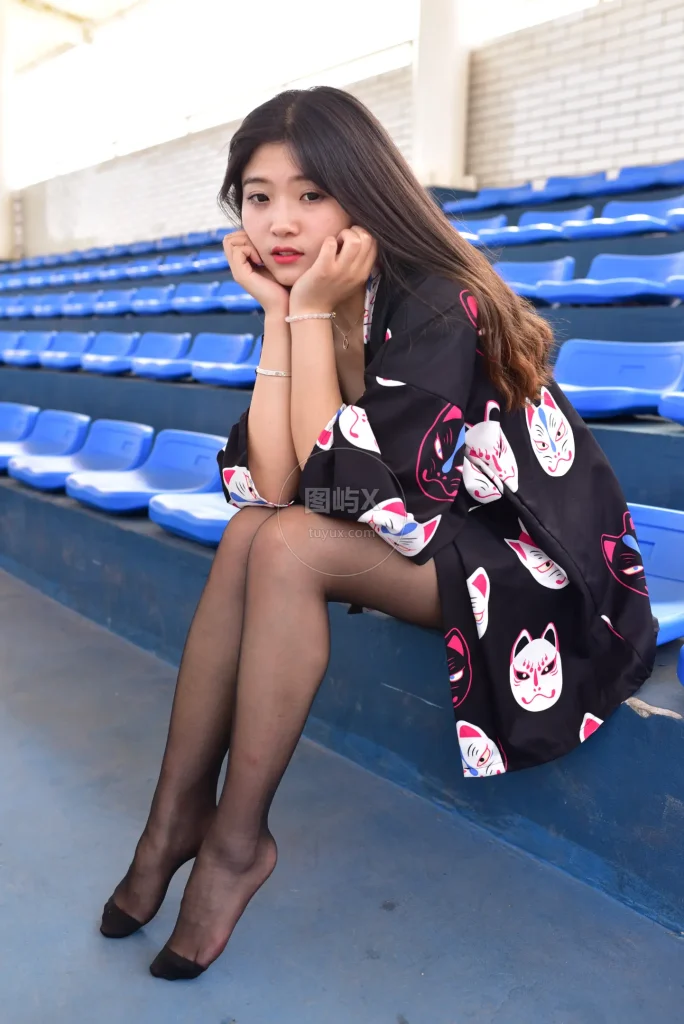 大生模拍 特别刊 操场牛仔裙黑丝 [25P-309MB]-图屿X