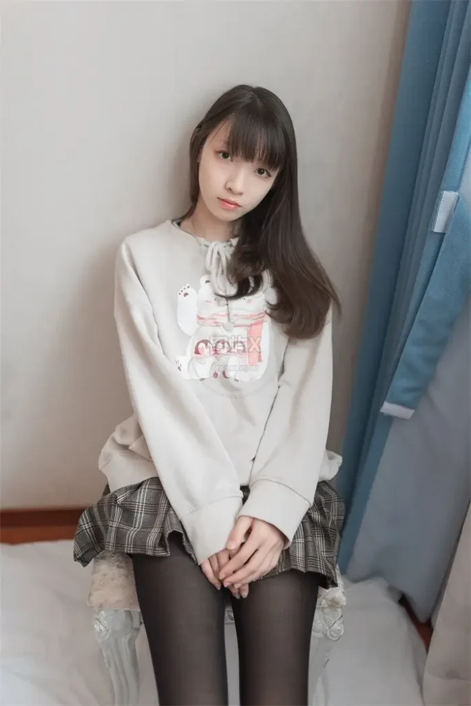 风之领域 No.005 黑丝美腿少女 [50P-114MB]-图屿X