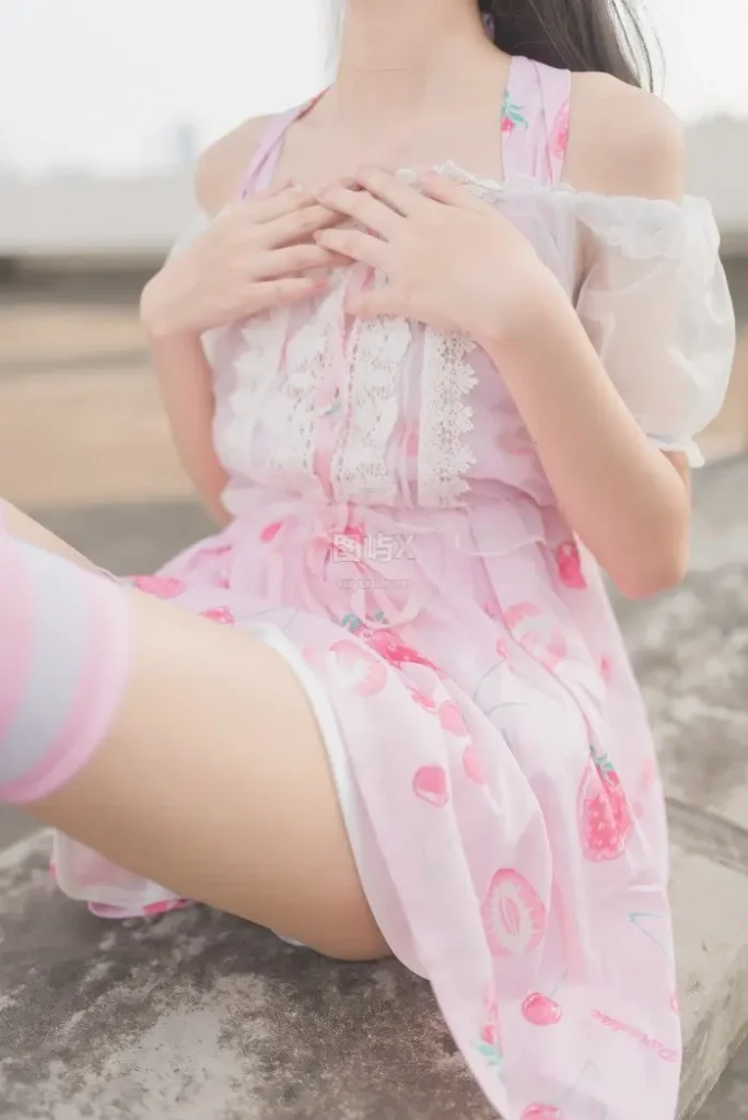 风之领域 No.035 粉嫩的邻家小姐姐 [50P-172MB]-图屿X