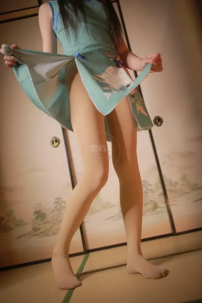 风之领域 No.156 伞下的旗袍少女 [40P-273MB]-图屿X