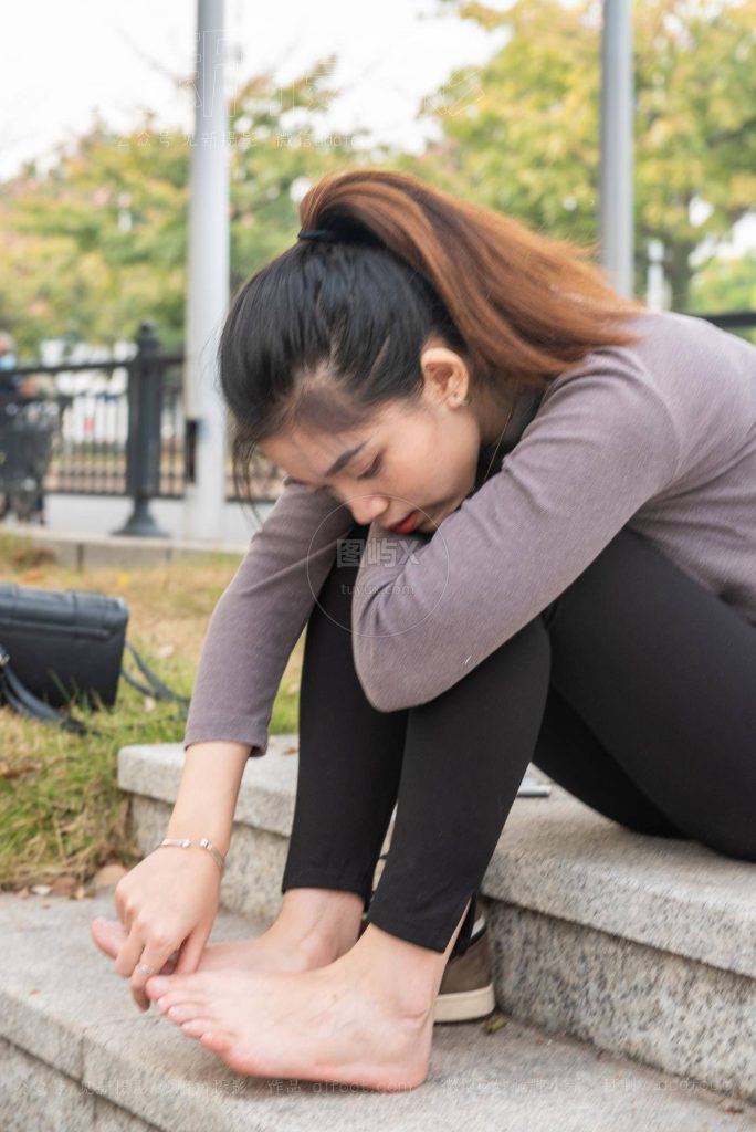 见新摄影 NO.037 泥土色 倒钩AJ（婧 会展公园） [220P-2V-2.2GB]-图屿X