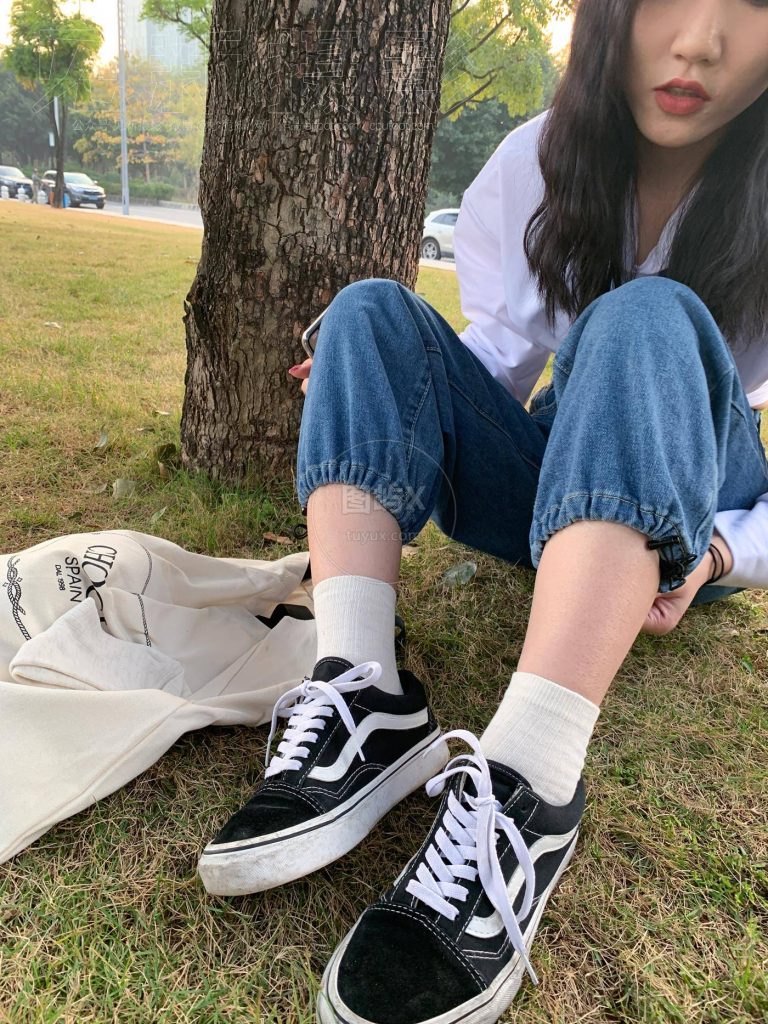 见新摄影 NO.049 VANA帆布鞋 牛仔裤 小可 [364P-1V-2.0GB]-图屿X