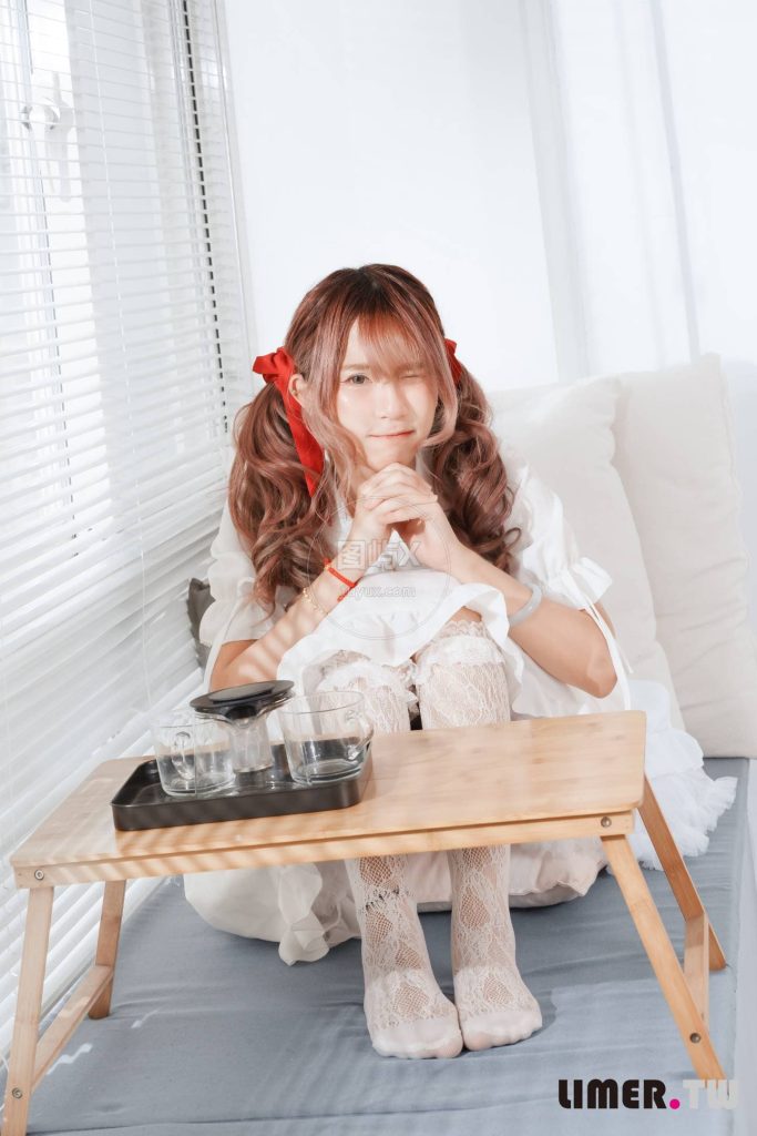 Limerence NO.114 萝莉塔小艾啾啾裸足玩弄奶油蛋糕 [114P-1V-4.1GB]-图屿X