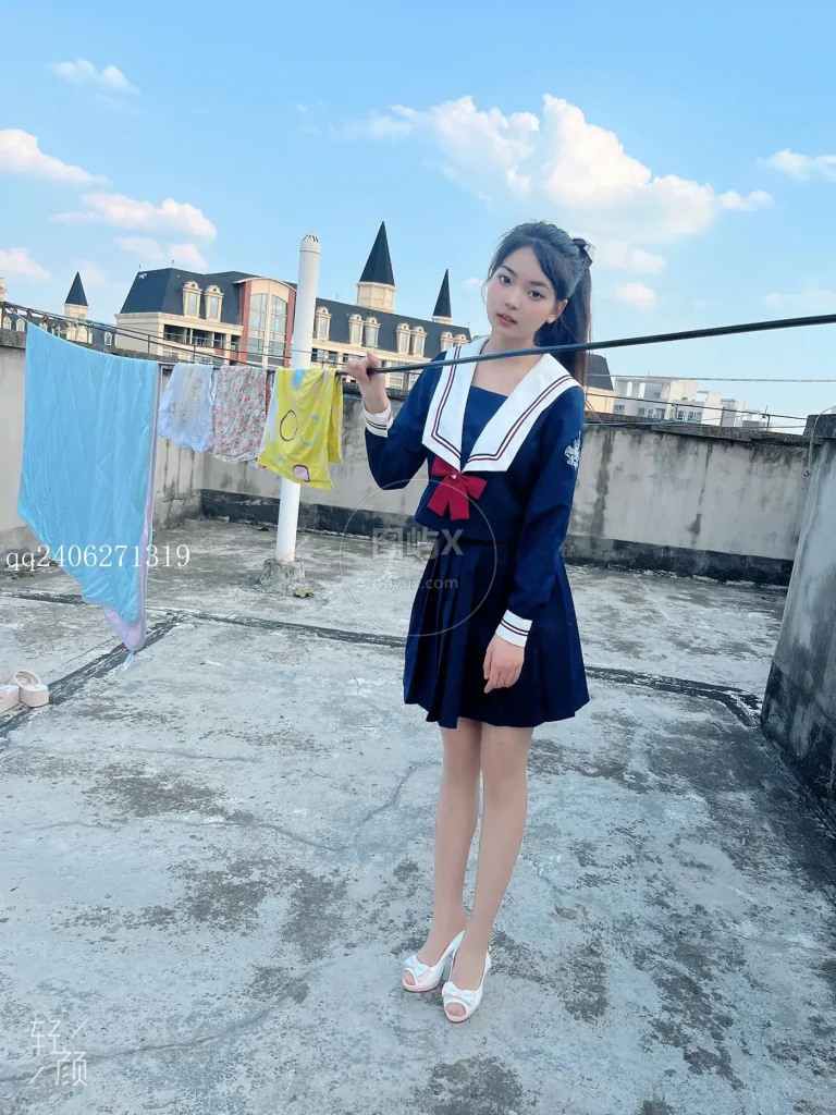 MSLASS梦丝女神 天台蓝色JK 张馨 [42P-93MB]-图屿X